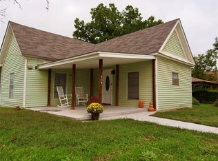714 Kentucky St, Graham, TX 76450