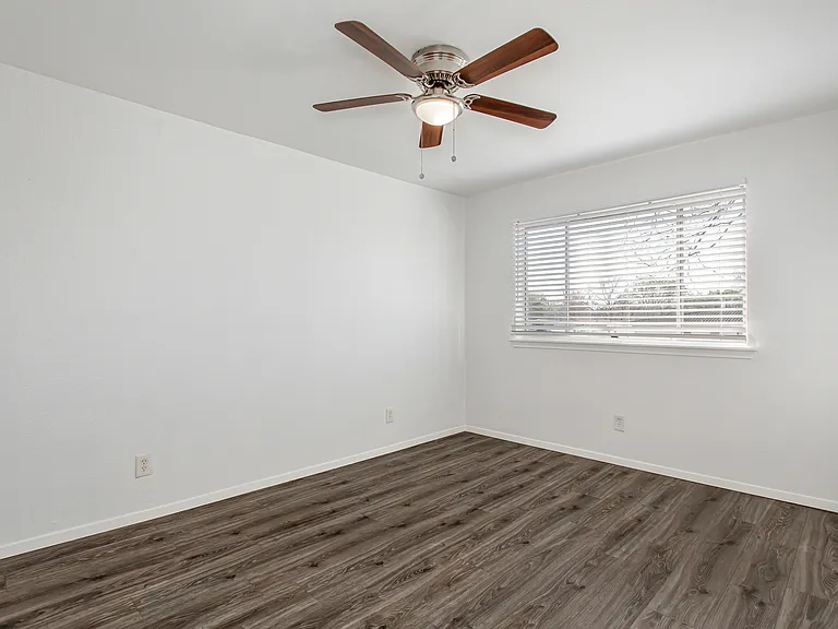 5722 Gaston Ave #D — Photo 15