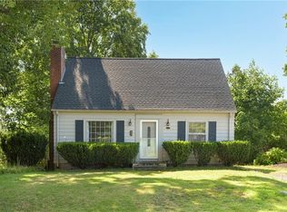 60 Canonchet Ave, Warwick, RI 02888