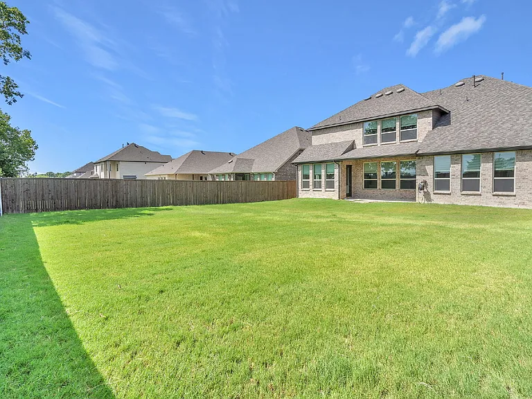 7243 Crowell Ave — Photo 31