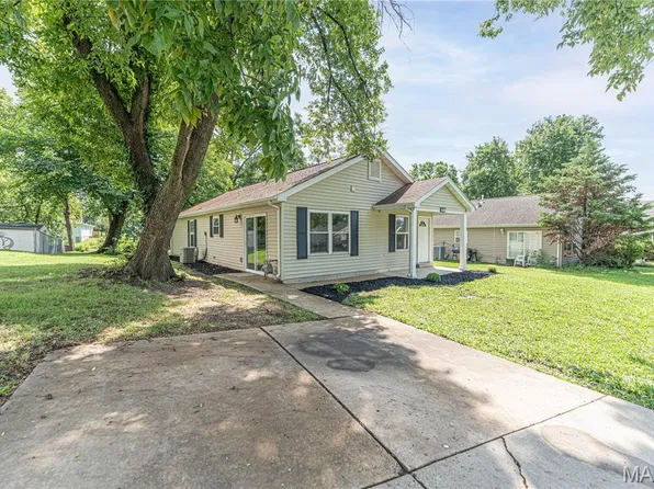 356 Lewis St, Wentzville, MO 63385