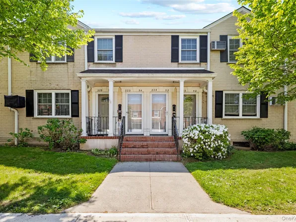 223-52 65th Avenue #52B, Oakland Gardens, NY 11364
