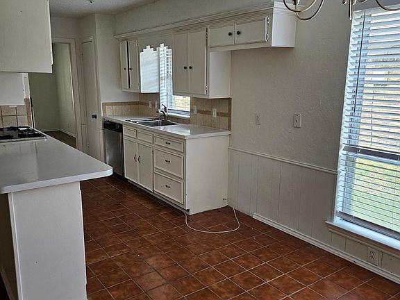 3rd image of 2427 Richview Ct