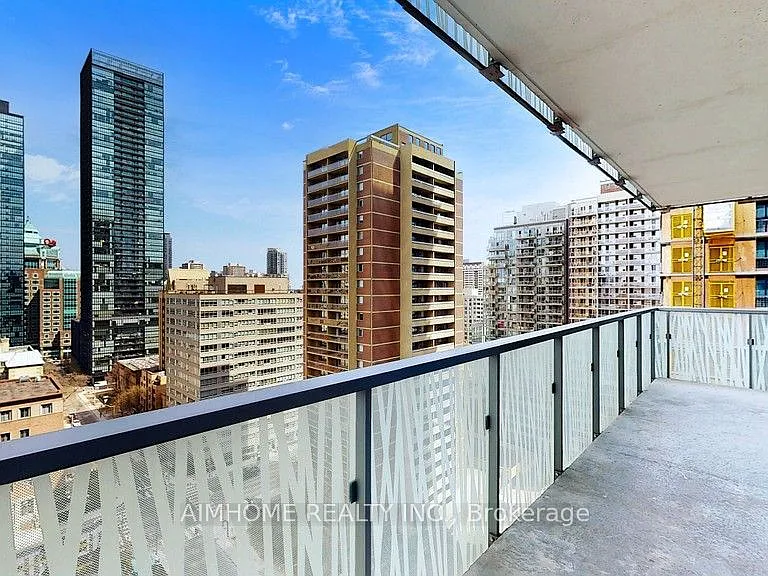 50 Charles St E #1403 — Photo 15
