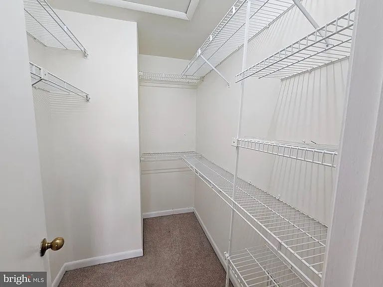 6908-10 Timberlane Rd — Photo 12