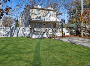 11 Laurelton Avenue, Selden, NY