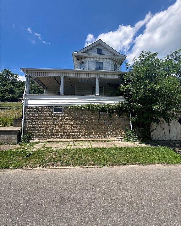1st image of 809 N 6th St