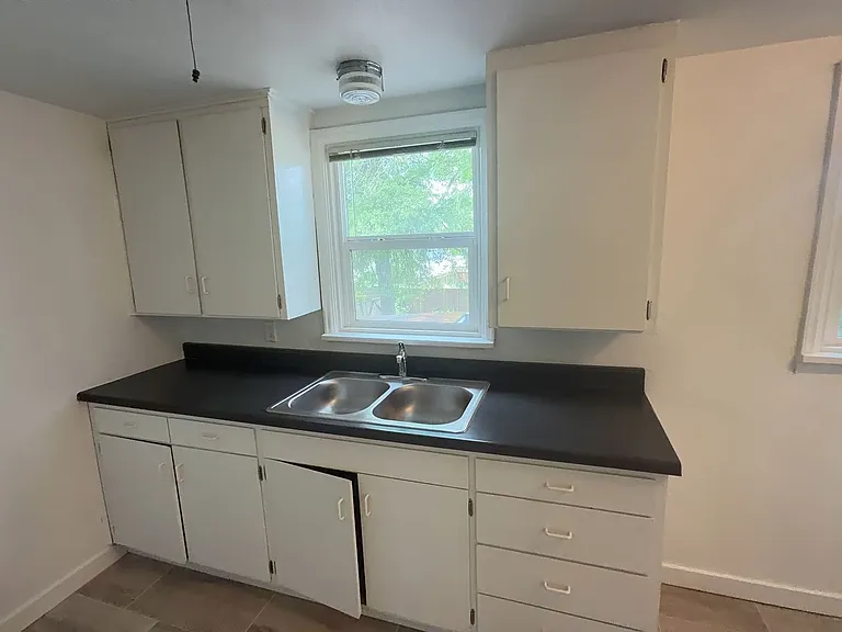 207-209-211 N 24th ST — Photo 10