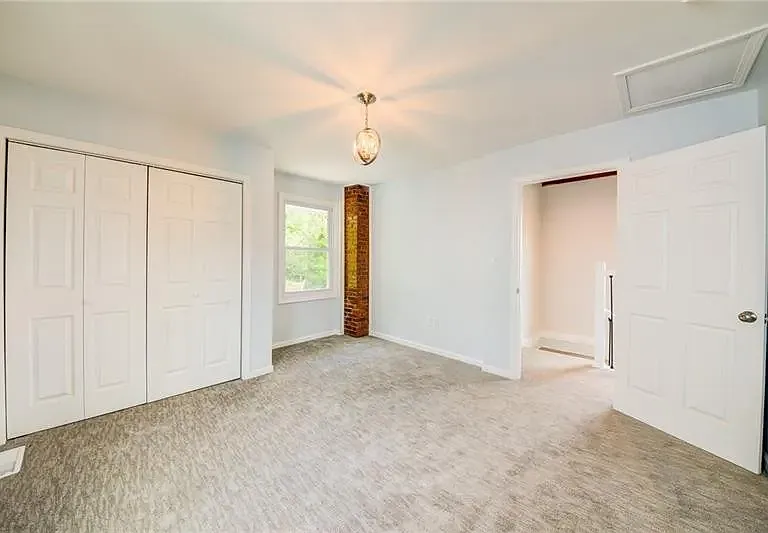 105 Southern Ave — Photo 18