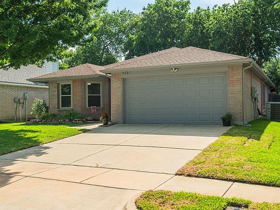 3rd image of 9321 Goldenview Dr