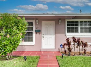 4881 NW 8th Ct, Plantation, FL 33317
