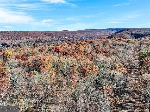 4th image of 521 Haystack Dr