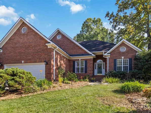 8120 Stevens Mill Rd, Matthews, NC 28104