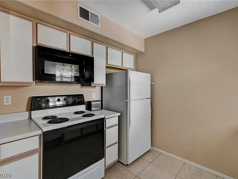 2300 Silverado Ranch Blvd #2031 — Photo 13