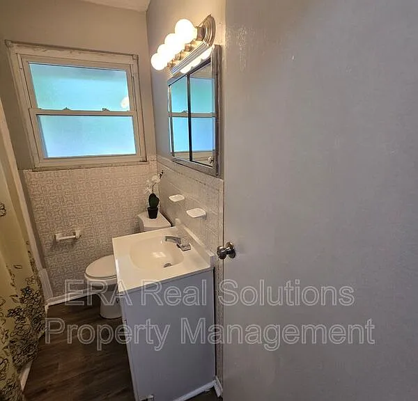 1124 Olney Dr — Photo 13