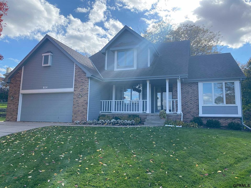 1st image of 814 Hickory Hill Cir
