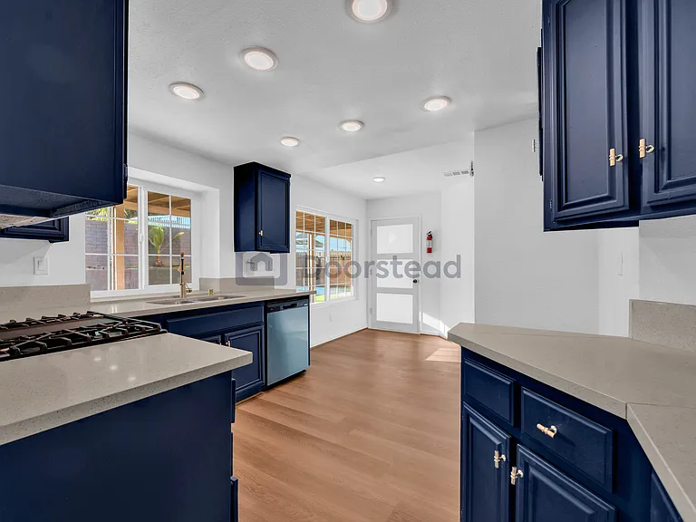 26150 Coronada Dr — Photo 11