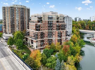 111 Forsythe St #604, Oakville, ON L6K3J9