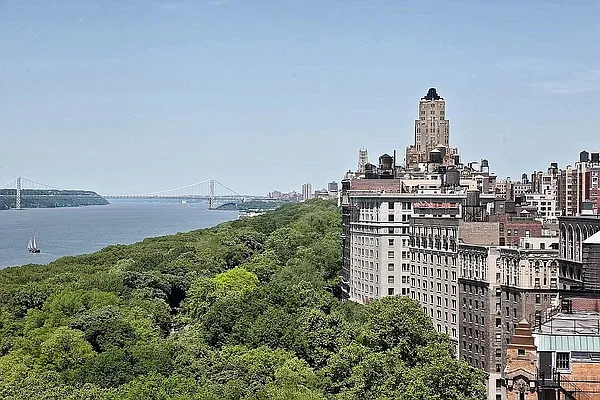 Rented by Douglas Elliman | media 25