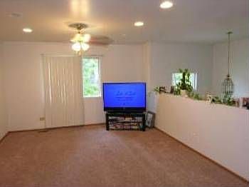 3rd image of 2323 Lewis Ave