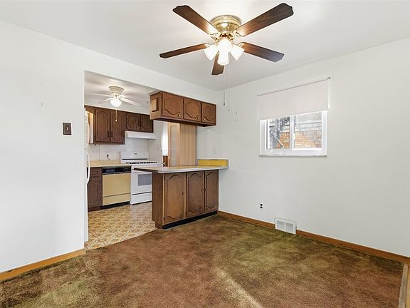 5th image of 1241 Pleasantvue Dr