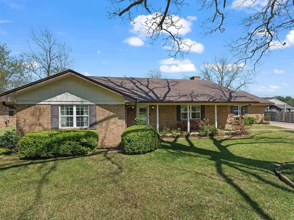 1207 S Evenside Ave, Henderson, TX 75654