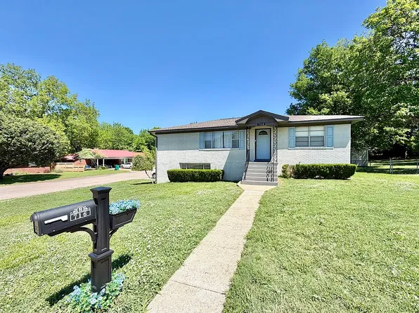 716 Vassar Dr, Tupelo, MS 38801