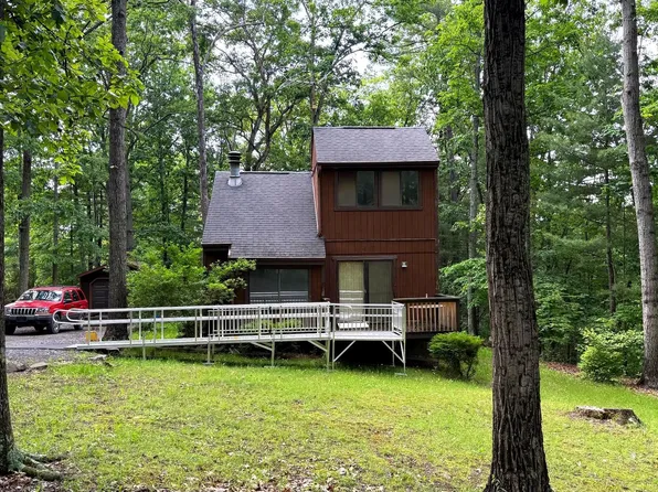 28 Myrtle Dr, Gerrardstown, WV 25420