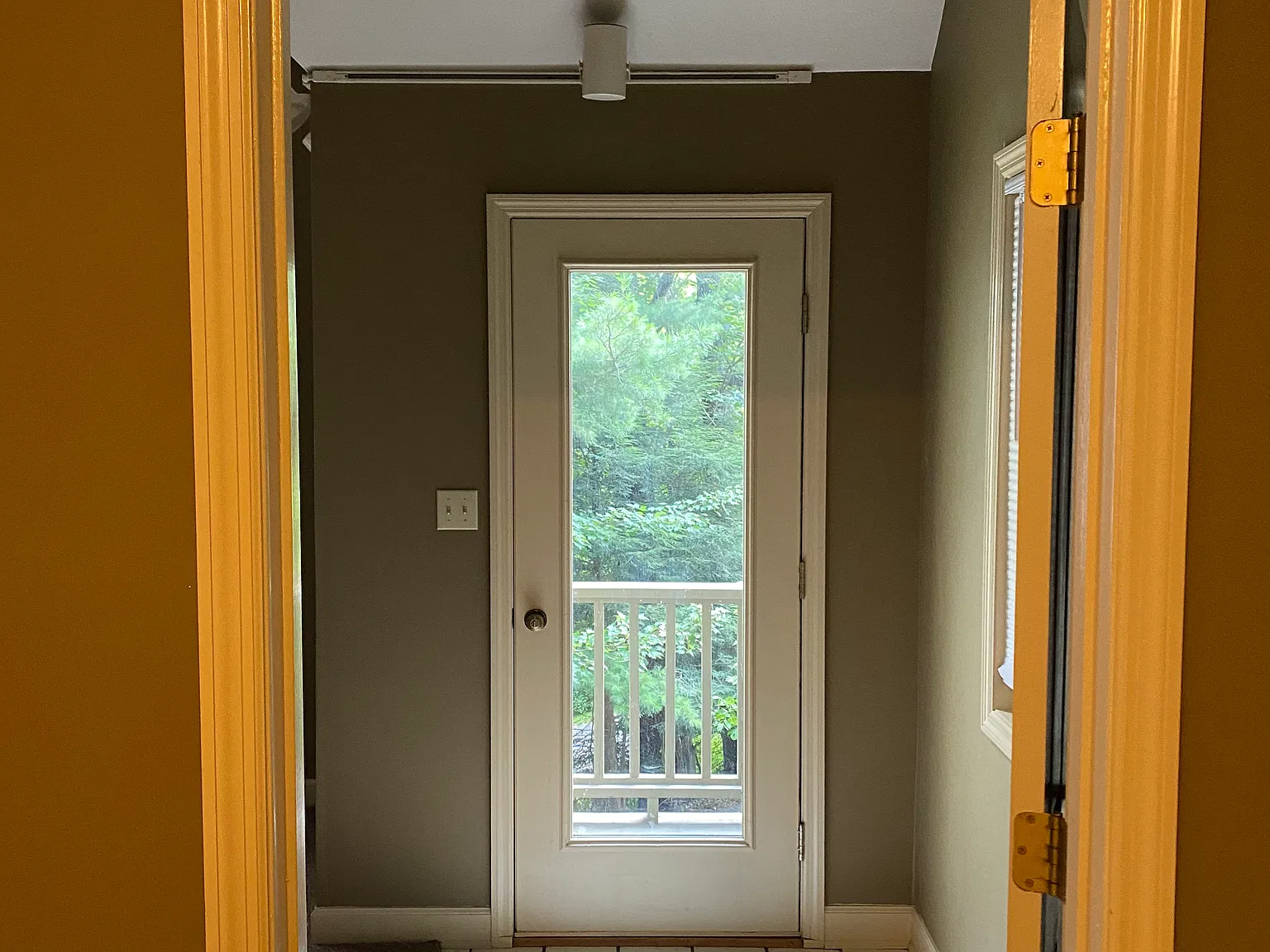 2 bed, 1000 sqft, $1,800 — Photo 4