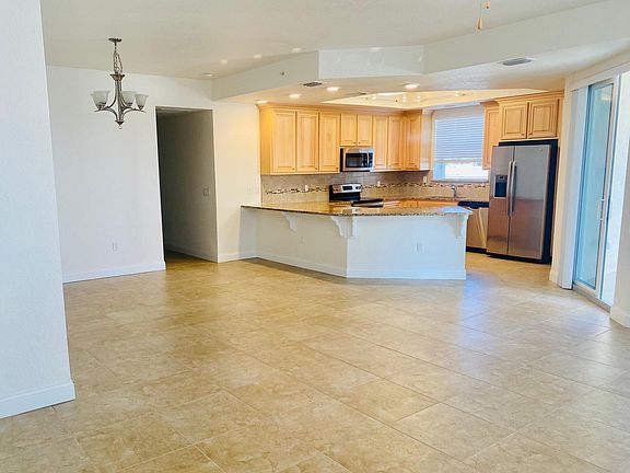 2nd image of 5 N Riverwalk Dr #207