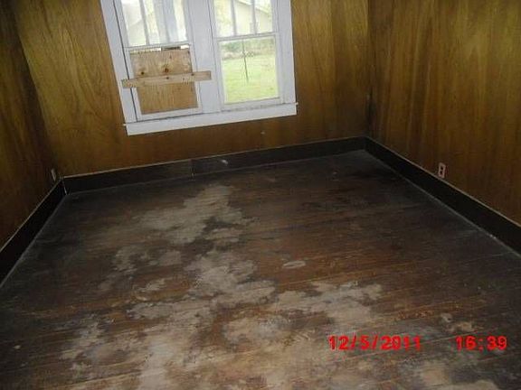 5th image of 710 N Central Ave