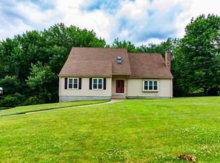 43 Fox Run Rd, Bellingham, MA 02019