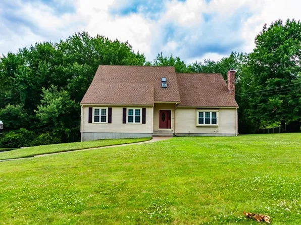 43 Fox Run Rd, Bellingham, MA 02019