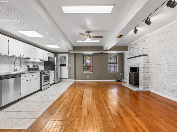 517 Clinton Street image 23 of 33