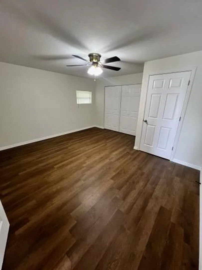 Fully remodeled 4 bed 2 bath home — Photo 4