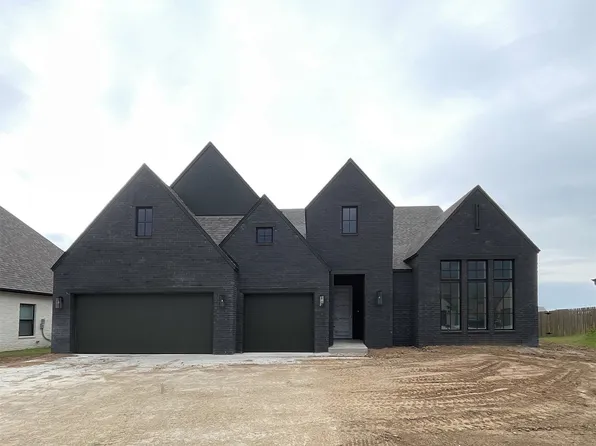 2803 W Tucson Ct, Broken Arrow, OK 74011