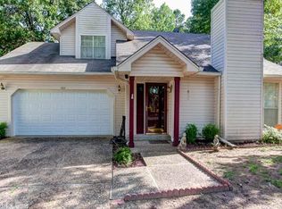 422 Shadow Ridge Dr, Little Rock, AR 72211