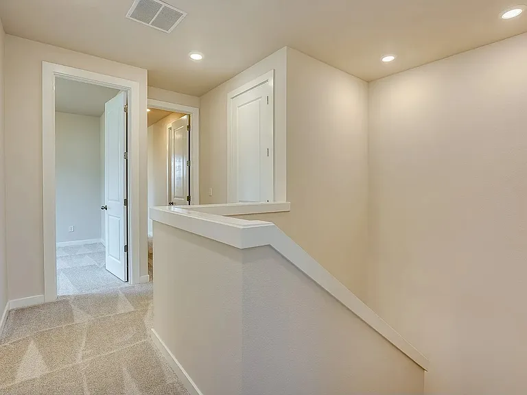 8266 SE Blanton — Photo 17