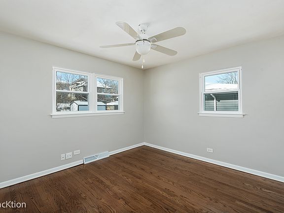5th image of 102 Grove Ave
