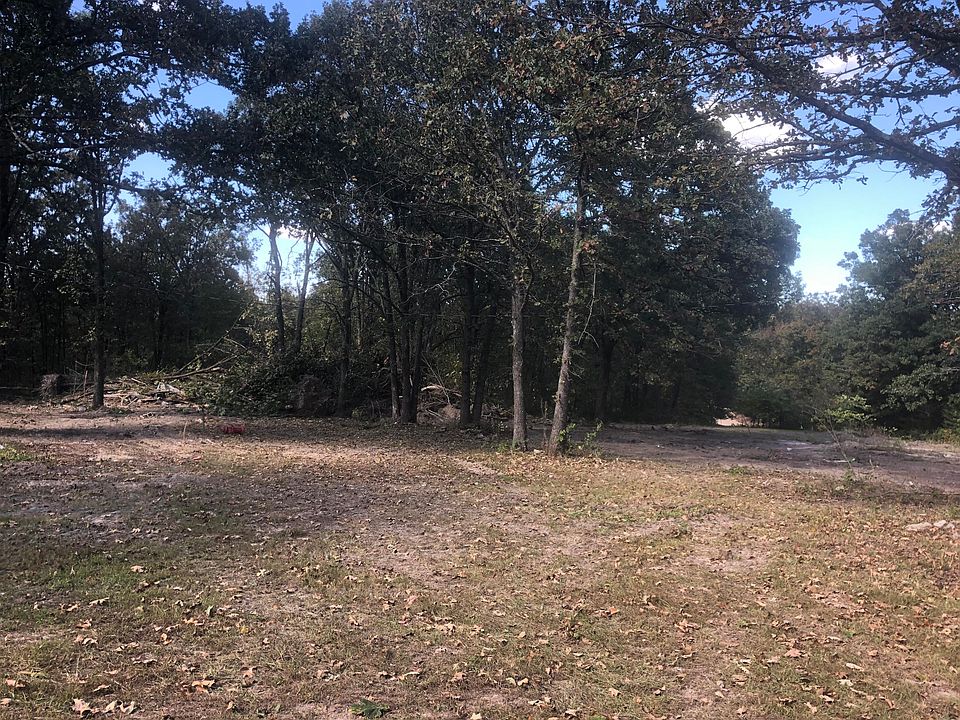 2nd image of 33 Lookout Trl