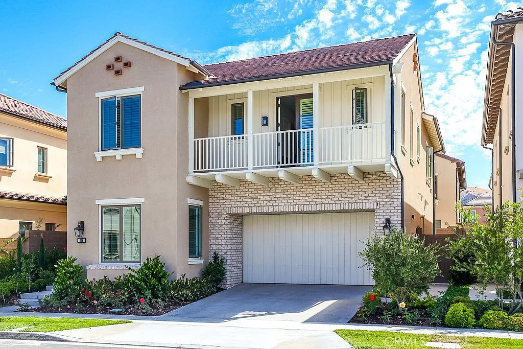 4 bed, 4.5 bath, 3320 sqft, $8,000 — Photo 3