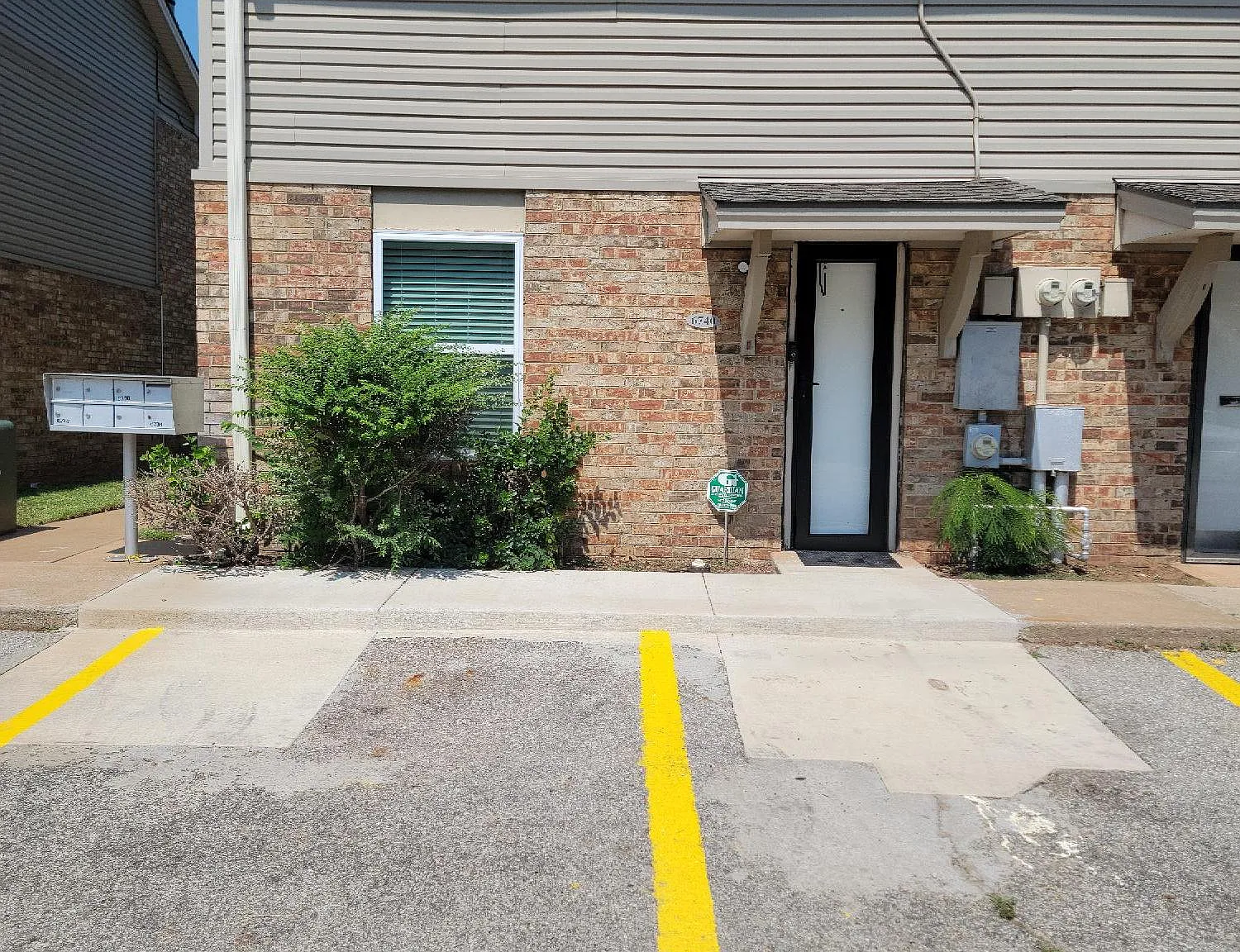 2 bed, 2.5 bath, 1188 sqft, $1,199 — Photo 1