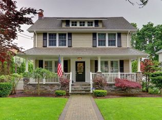 422 Lakeview Ave, Rockville Centre, NY 11570
