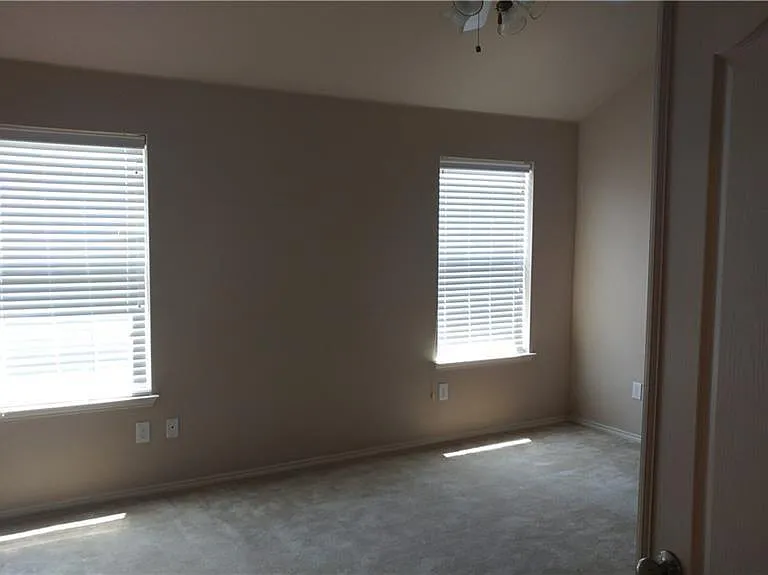 8512 Minturn Dr — Photo 12
