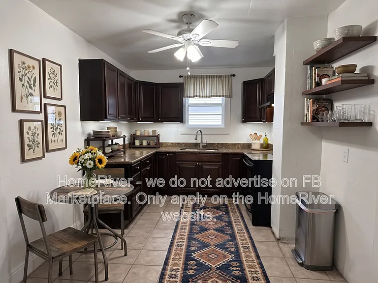 1645 W 17th St #1 — Photo 2