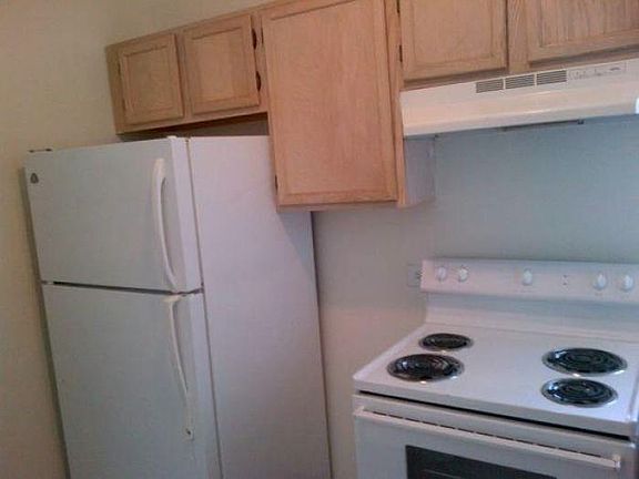 5th image of 6811 S Paxton Ave APT 102