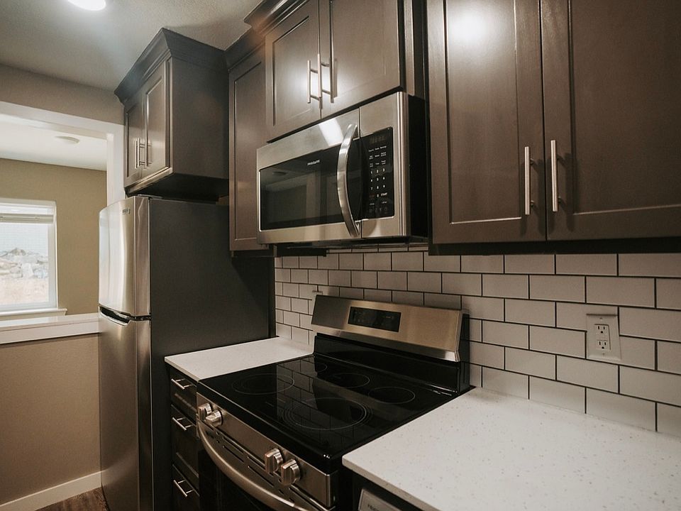 1st image of 2711 W 12th St Unit 1-16