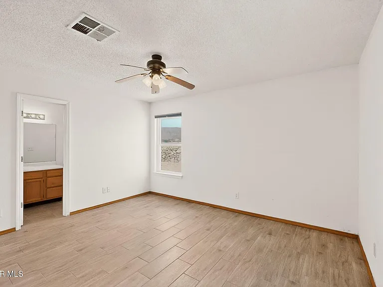 5705 Rick Husband Dr — Photo 18