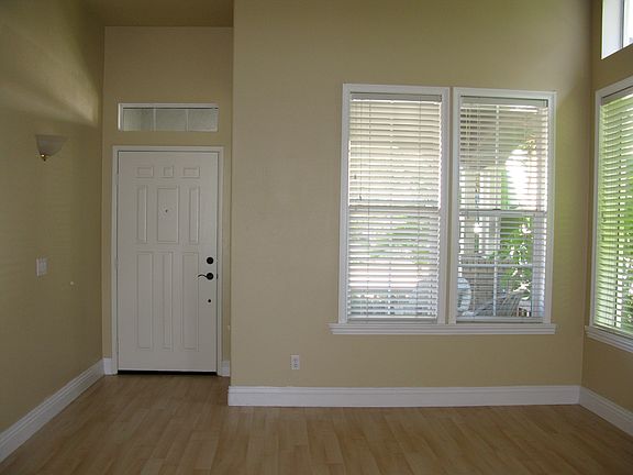 2nd image of 10 Deerwood