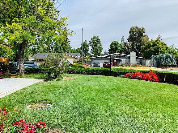 4th image of 1315 Egret Dr